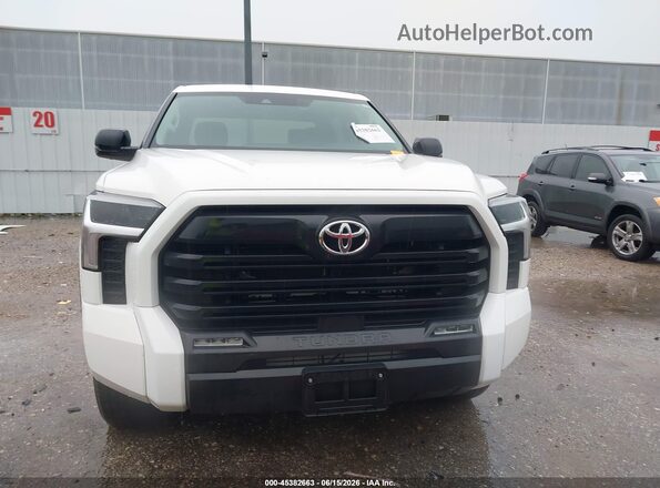 5TFLA5AB5RX033460 2024 TOYOTA TUNDRA Белый Вид задней части салона