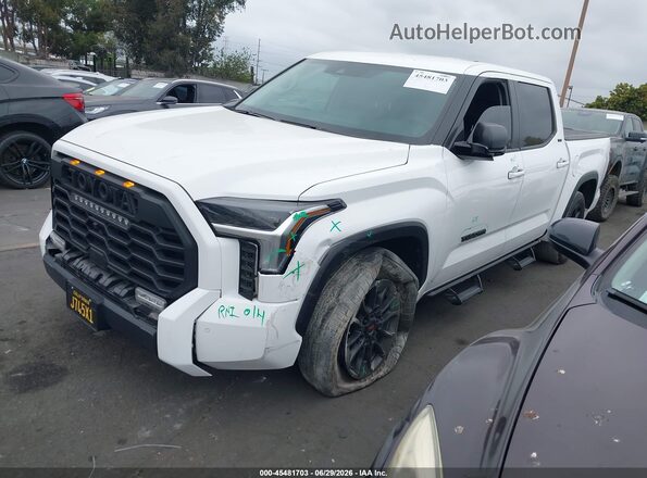 5TFLA5ABXRX039657 2024 TOYOTA TUNDRA White Vista tres cuartos delantera izquierda