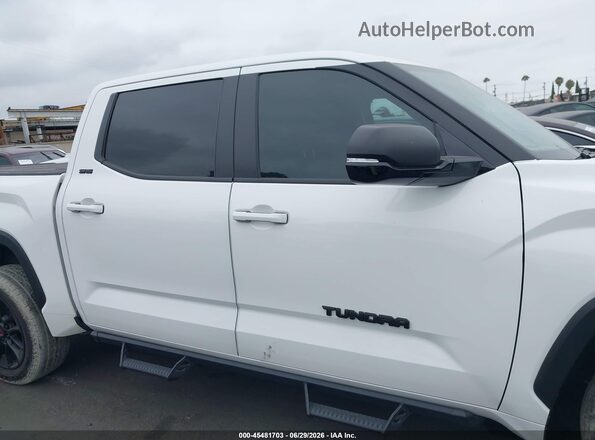 5TFLA5ABXRX039657 2024 TOYOTA TUNDRA White Vista interior trasera