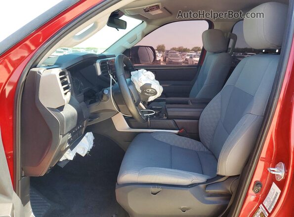 5TFLA5DB9NX048467 2022 TOYOTA TUNDRA Red Widok wnętrza z przodu