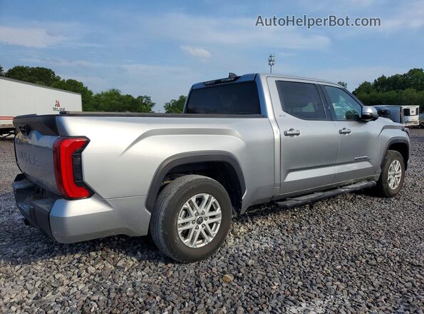 5TFLA5EC6NX001064 2022 TOYOTA TUNDRA Серебряный Задняя правая четверть
