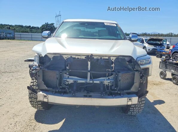 5TFMA5DB1NX042697 2022 TOYOTA TUNDRA Белый Вид спереди