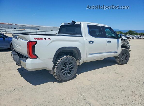5TFMA5DB1NX042697 2022 TOYOTA TUNDRA Белый Задняя правая четверть