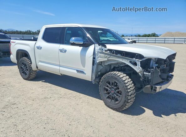 5TFMA5DB1NX042697 2022 TOYOTA TUNDRA Белый Передняя правая четверть