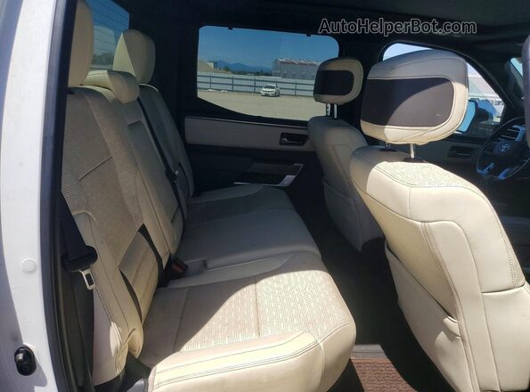 5TFMA5DB1NX042697 2022 TOYOTA TUNDRA Белый Вид задних сидений