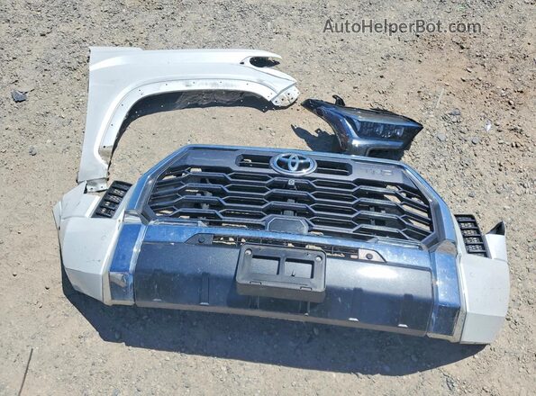 5TFMA5DB1NX042697 2022 TOYOTA TUNDRA Белый Вид подкапотного пространства