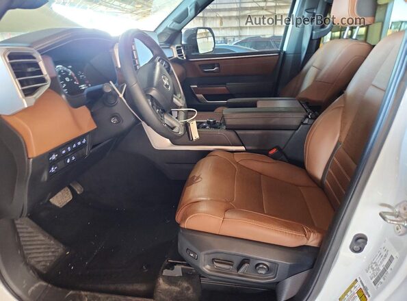 5TFMA5DB1RX215432 2024 TOYOTA TUNDRA White Vista interior delantera