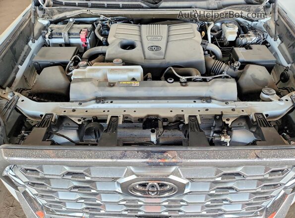 5TFMA5DB1RX215432 2024 TOYOTA TUNDRA White Vista interior trasera