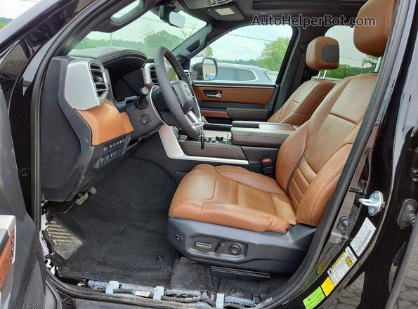 5TFMA5DB5SX322554 2025 TOYOTA TUNDRA Black Вид салону спереду