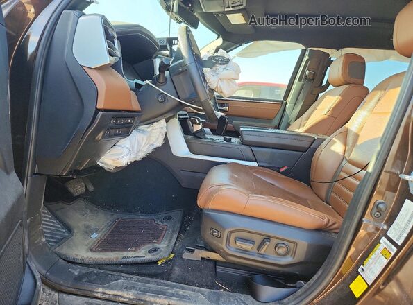 5TFMA5EC5RX032669 2024 TOYOTA TUNDRA Brown Սալոնի դիմացի տեսք