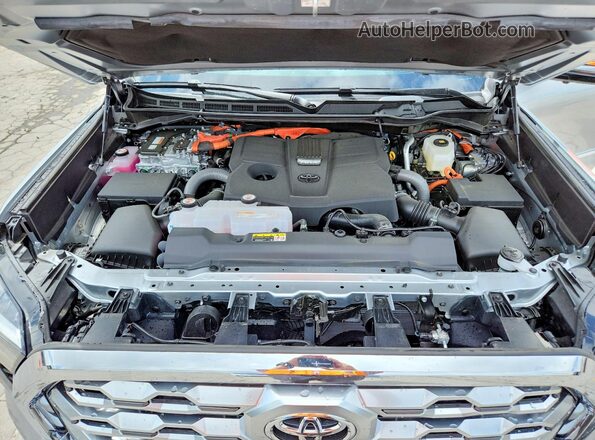 5TFMC5DBXTX131241 2026 TOYOTA TUNDRA Silver 