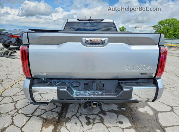 5TFMC5DBXTX131241 2026 TOYOTA TUNDRA Silver 