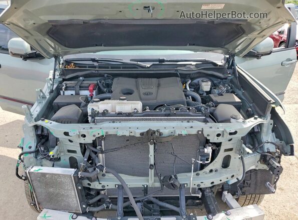 5TFNA5DB8SX238653 2025 TOYOTA TUNDRA Gray Vista interior trasera