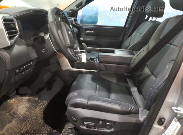 5TFNC5DB7PX028515 2023 TOYOTA TUNDRA Gray Вид салону спереду