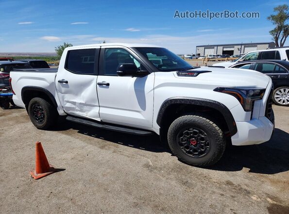 5TFPC5DB5TX114988 2026 TOYOTA TUNDRA White Delantero derecho