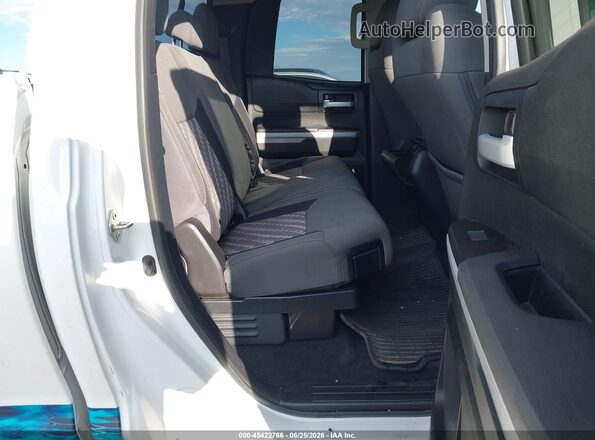 5TFRM5F16KX136197 2019 TOYOTA TUNDRA White VIN կոդի պիտակի տեսք