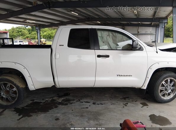 5TFRM5F1XGX106997 2016 TOYOTA TUNDRA Белый 