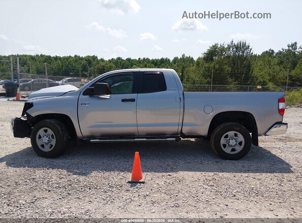 5TFRW5F13GX208393 2016 TOYOTA TUNDRA Silver Սալոնի 360 աստիճան տեսք