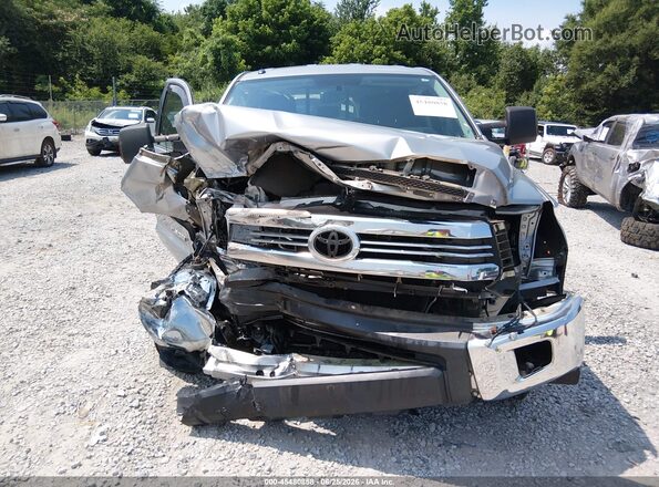 5TFRW5F13GX208393 2016 TOYOTA TUNDRA Silver Դիմացի տեսք