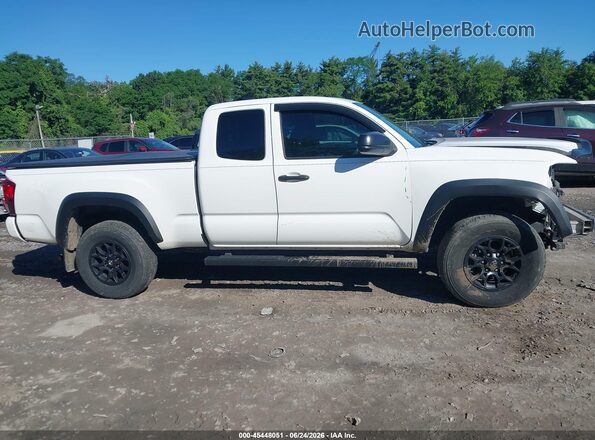 5TFRX5GN0KX162044 2019 TOYOTA TACOMA White Vista interior trasera