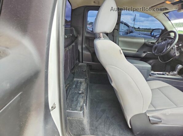 5TFRX5GN4HX086014 2017 TOYOTA TACOMA White Հետևի նստատեղերի տեսք