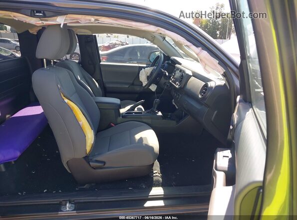 5TFRX5GN4LX170455 2020 TOYOTA TACOMA Gray Вид салону спереду