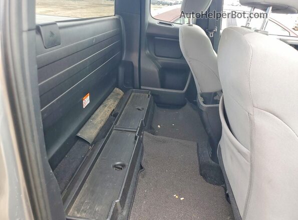 5TFSX5EN5KX069217 2019 TOYOTA TACOMA Silver Հետևի նստատեղերի տեսք