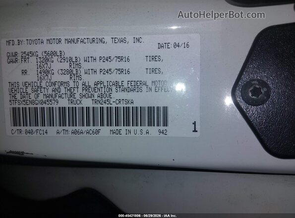 5TFSX5EN8GX045579 2016 TOYOTA TACOMA White Engine compartment view