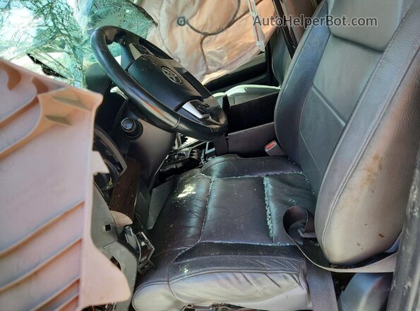5TFSY5F16JX231380 2018 TOYOTA TUNDRA Белый Вид салона спереди
