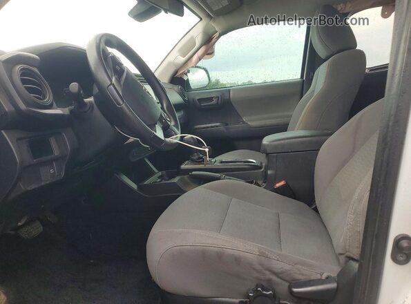 5TFSZ5AN5KX193407 2019 TOYOTA TACOMA White Widok wnętrza z przodu