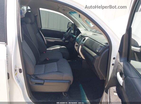 5TFUW5F16HX595145 2017 TOYOTA TUNDRA White Vista interior delantera