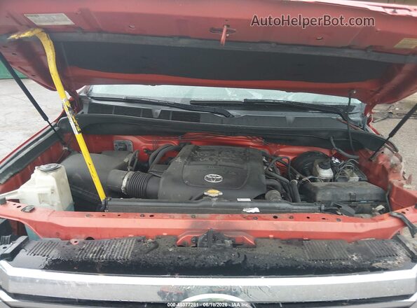 5TFUY5F16HX660313 2017 TOYOTA TUNDRA Оранжевый Вид сзади