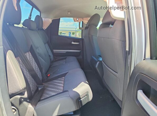 5TFUY5F18MX050035 2021 TOYOTA TUNDRA Silver Vista de los asientos traseros