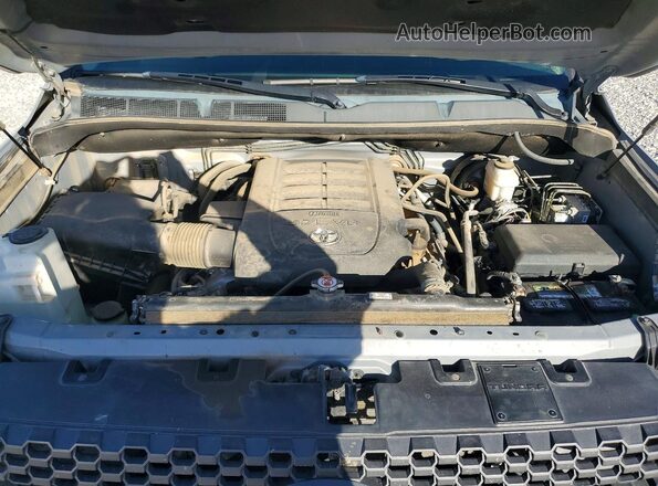 5TFUY5F1XLX872401 2020 TOYOTA TUNDRA Серебряный Вид задней части салона