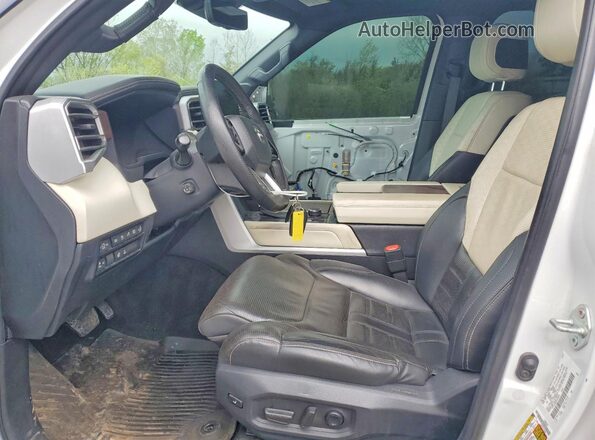 5TFVC5DB6PX014539 2023 TOYOTA TUNDRA White წინა სალონის ხედი