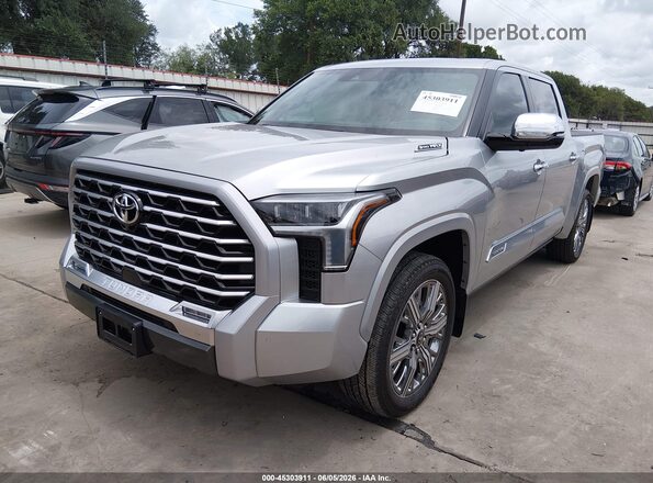 5TFVC5DBXTX137027 2026 TOYOTA TUNDRA HYBRID Silver Przód lewy