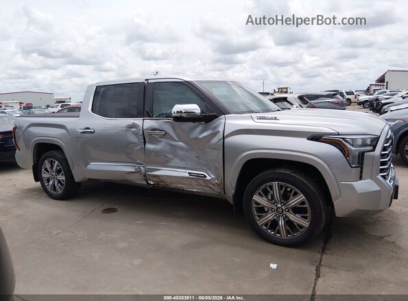 5TFVC5DBXTX137027 2026 TOYOTA TUNDRA HYBRID Silver Widok wnętrza z tyłu