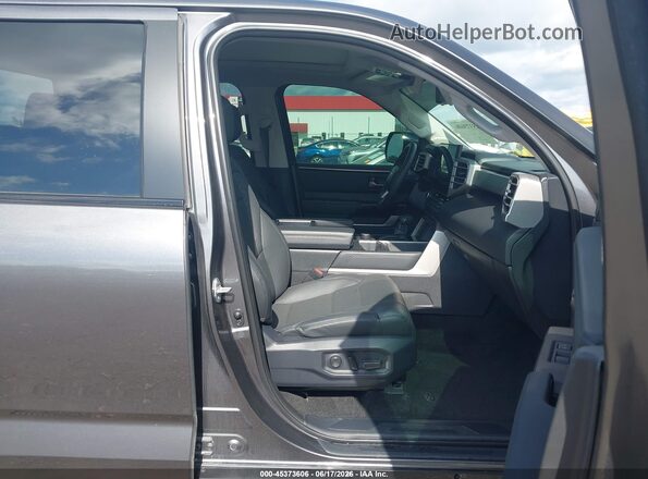 5TFWA5DB0RX228813 2024 TOYOTA TUNDRA Gray Widok wnętrza z przodu