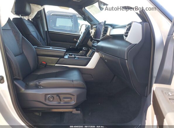5TFWC5DB0SX101575 2025 TOYOTA TUNDRA HYBRID Silver Front interior view