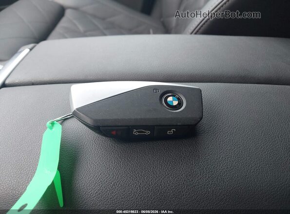 5UX13EU01R9V58062 2024 BMW X5 White Вид панелі приладів