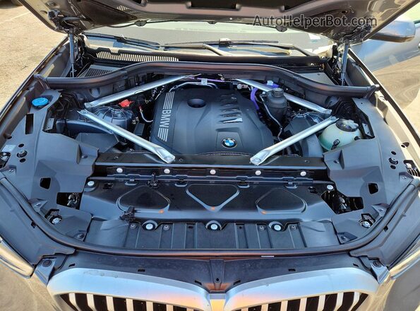 5UX13EU01T9319926 2026 BMW X5 Серый Вид подкапотного пространства
