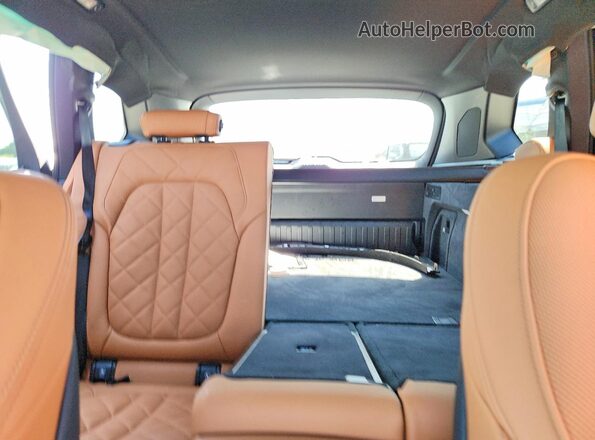 5UX13EU01T9319926 2026 BMW X5 Серый Вид задних сидений