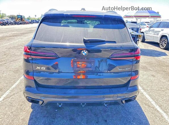 5UX13EU02S9Z46035 2025 BMW X5 Black Rear view
