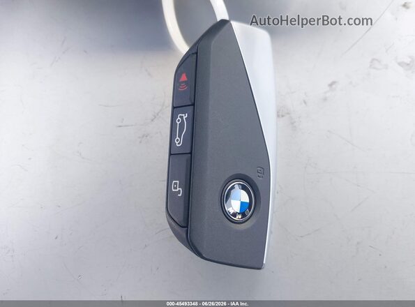 5UX13EU02T9364390 2026 BMW X5 Black Вид панелі приладів