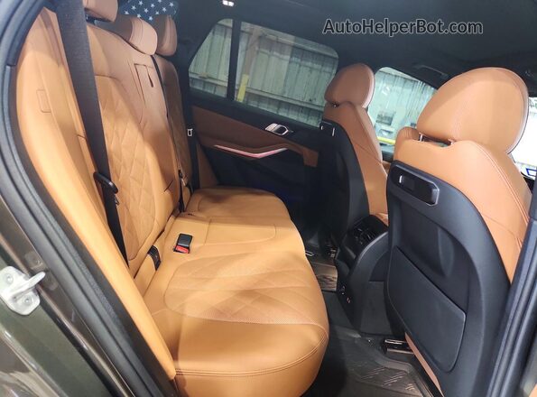 5UX13EU03R9V09042 2024 BMW X5 Green Rear interior view