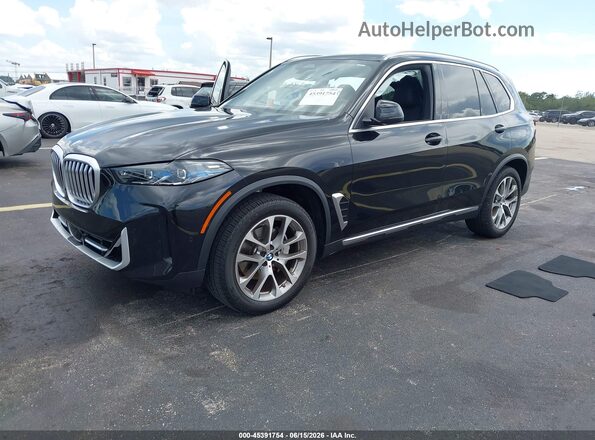 5UX13EU05S9Z16091 2025 BMW X5 Black Vista tres cuartos delantera izquierda