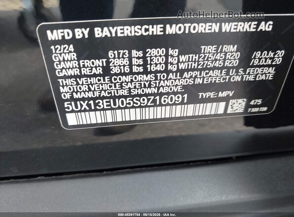 5UX13EU05S9Z16091 2025 BMW X5 Black Vista del compartimento del motor