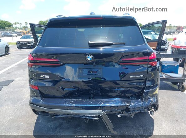 5UX13EU05T9256880 2026 BMW X5 Blue Widok z przodu