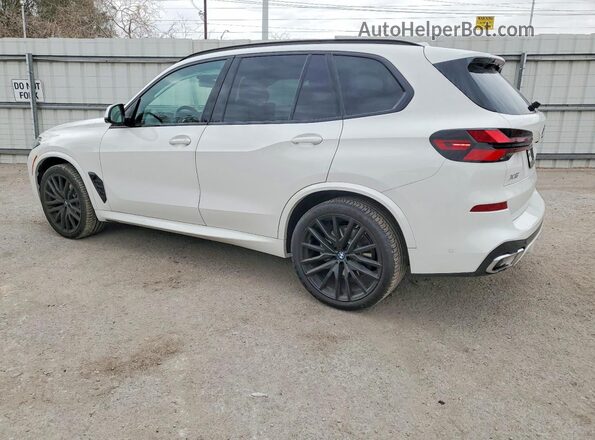 5UX13EU06T9052816 2026 BMW X5 White Trasero izquierdo