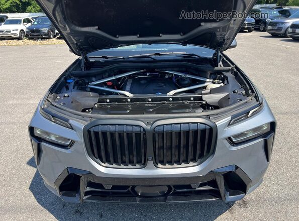 5UX23EM00P9P15677 2023 BMW X7 Gray წინა პანელის ხედი